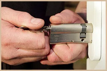 Elite Locksmith Services Orland Park, IL 708-377-5065 Elite Locksmith Services Orland Park, IL 708-377-5065 - 1-locksmiths